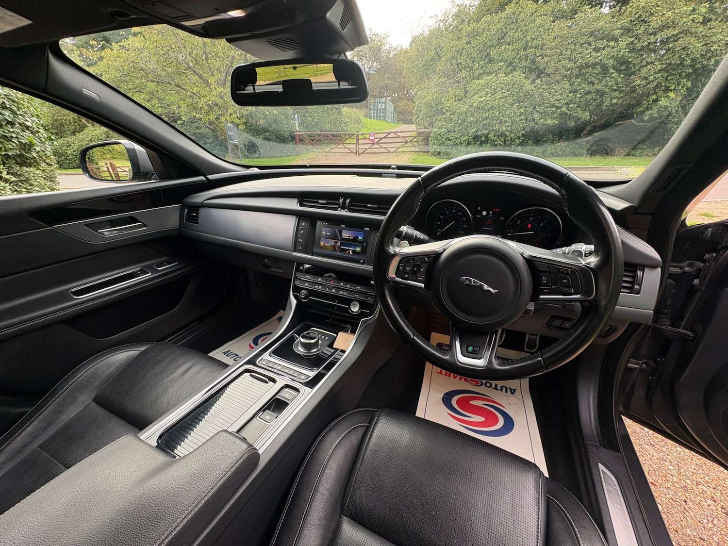Used Jaguar XF 2018 for sale - 76046393: Photo 15