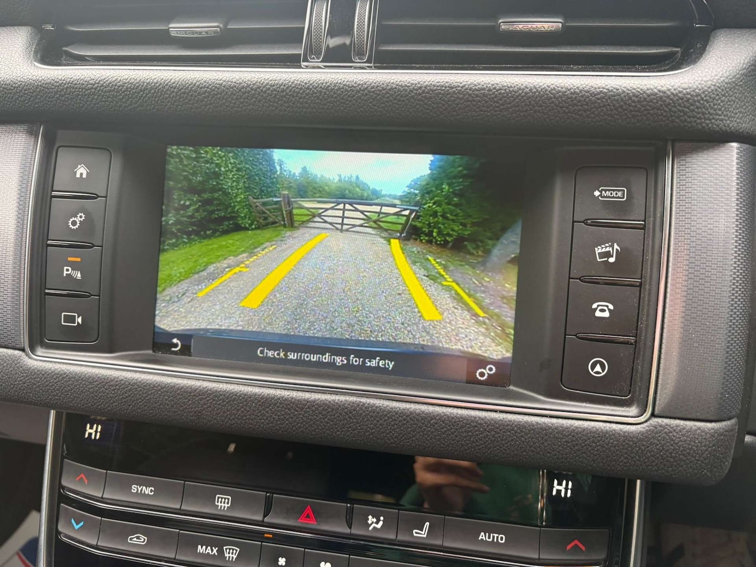 Used Jaguar XF 2018 for sale - 76046393: Photo 21