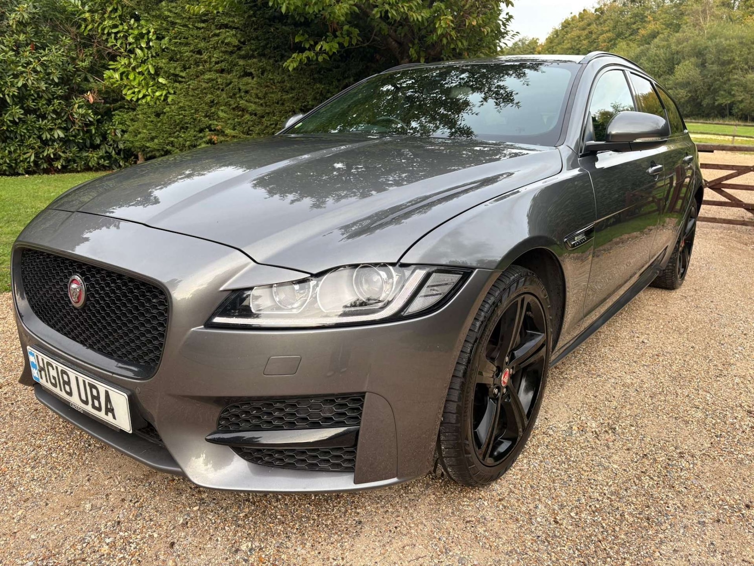 Used Jaguar XF 2018 for sale - 76046393: Photo 4