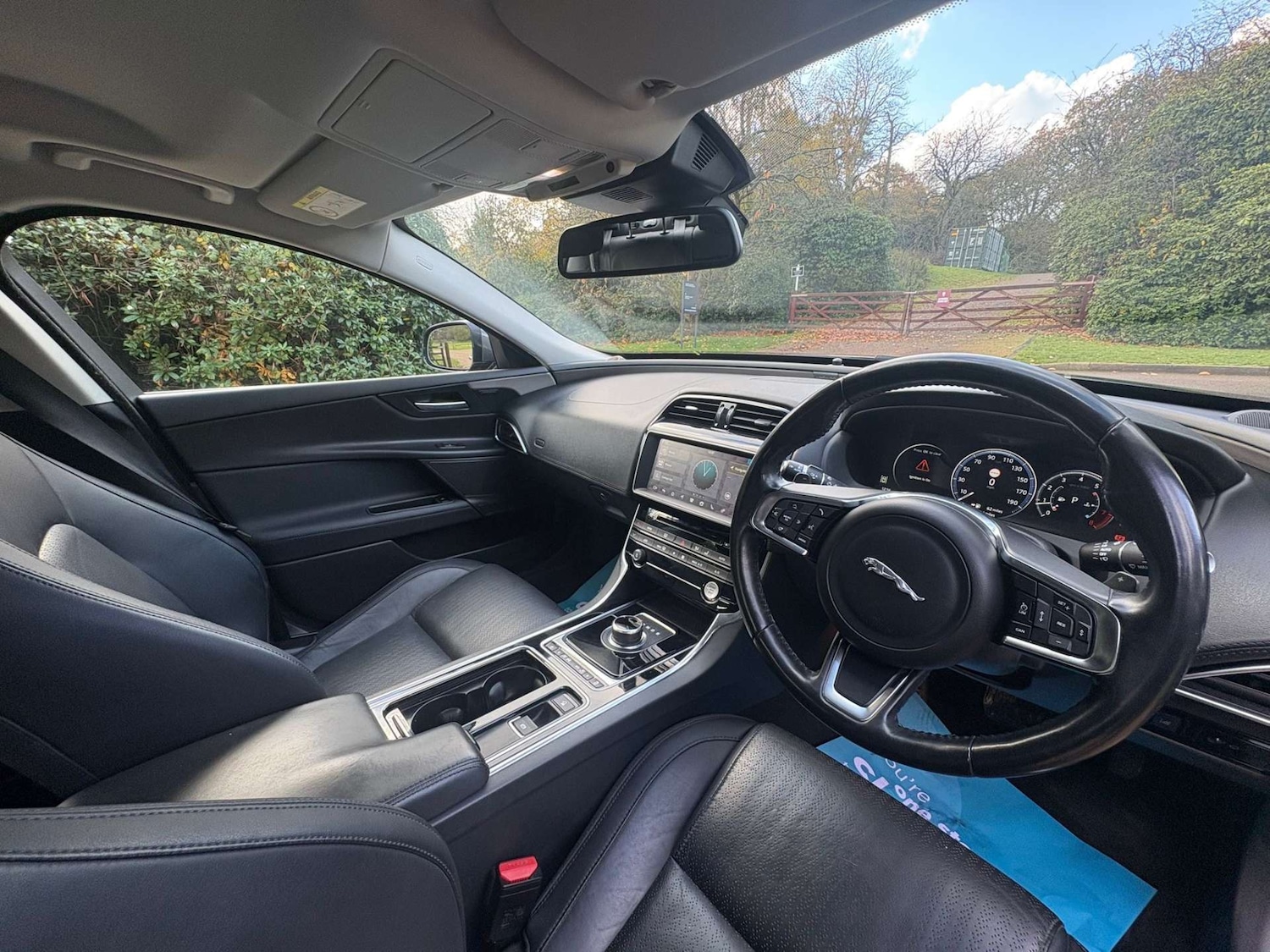 Used Jaguar XE 2017 for sale - 76427356: Photo 11