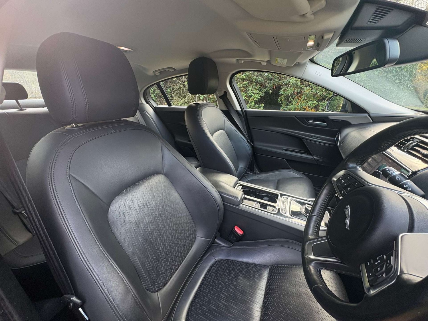 Used Jaguar XE 2017 for sale - 76427356: Photo 13