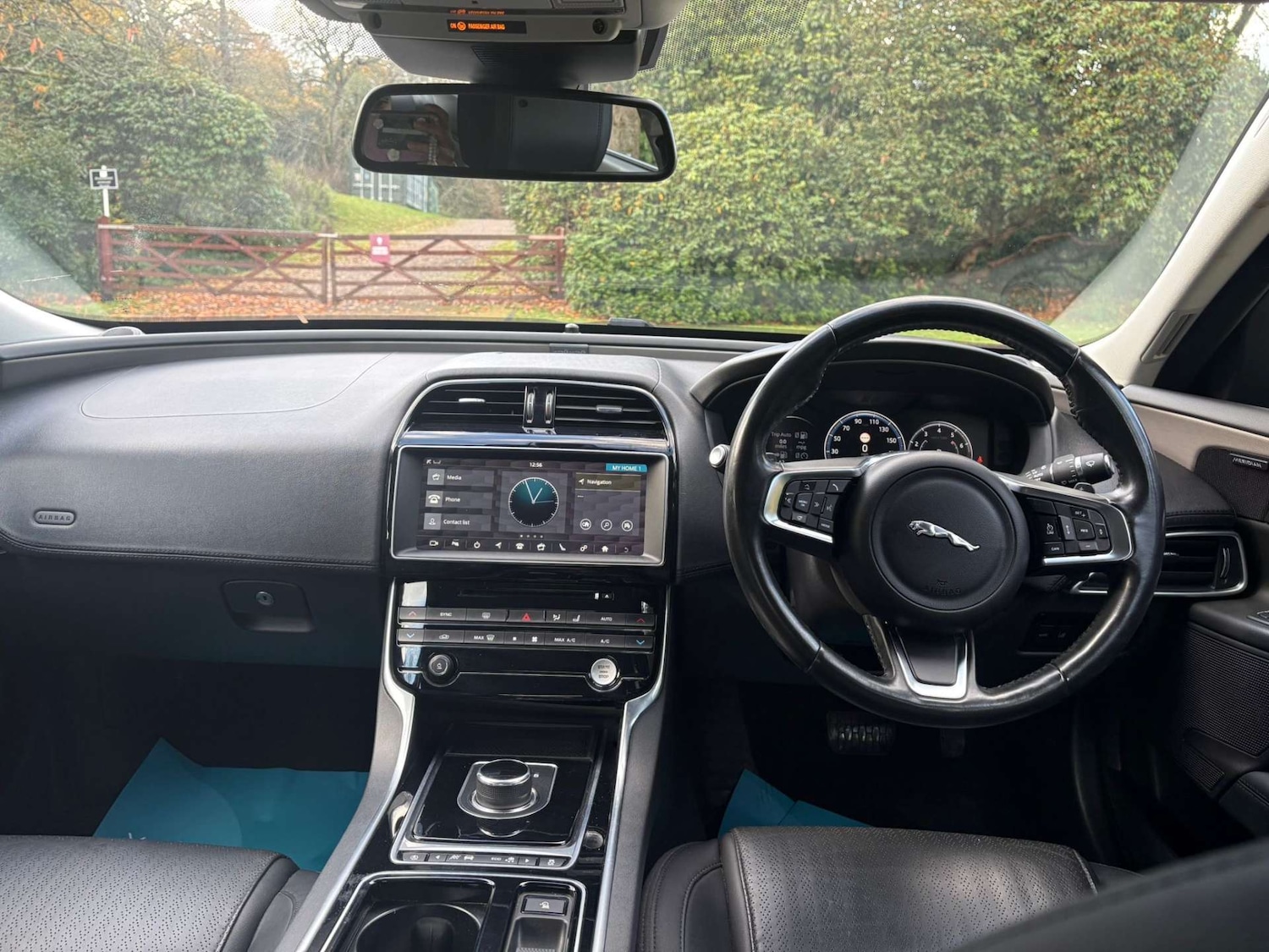 Used Jaguar XE 2017 for sale - 76427356: Photo 15