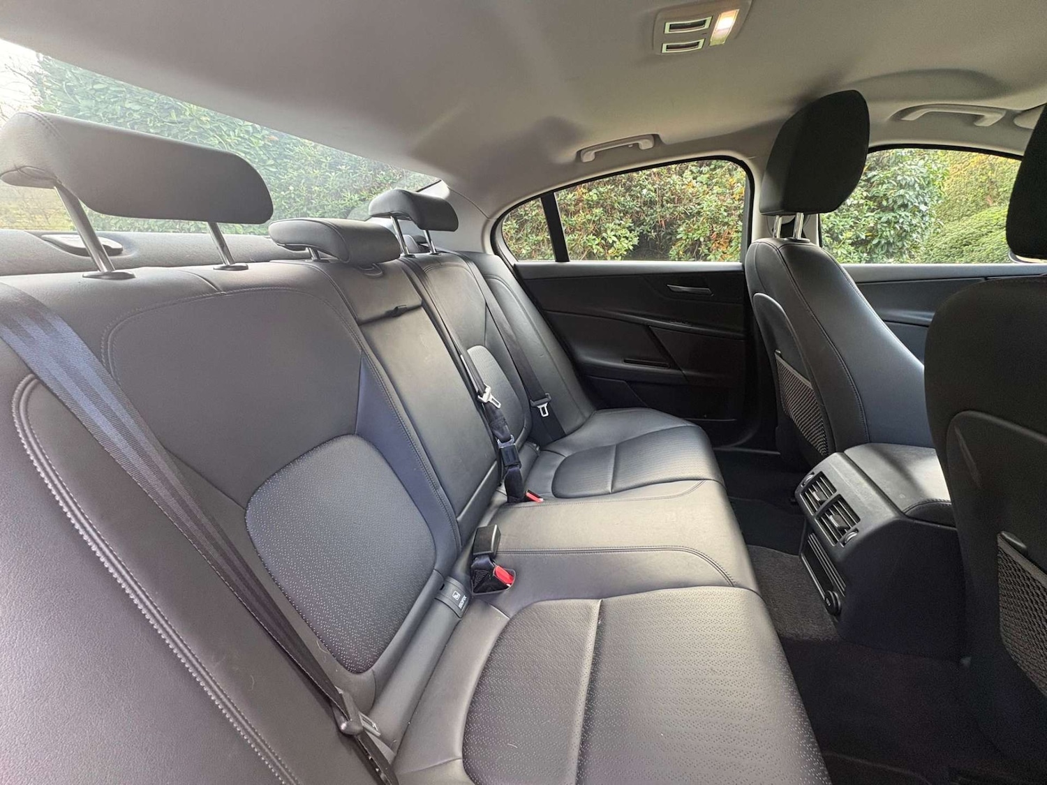 Used Jaguar XE 2017 for sale - 76427356: Photo 21