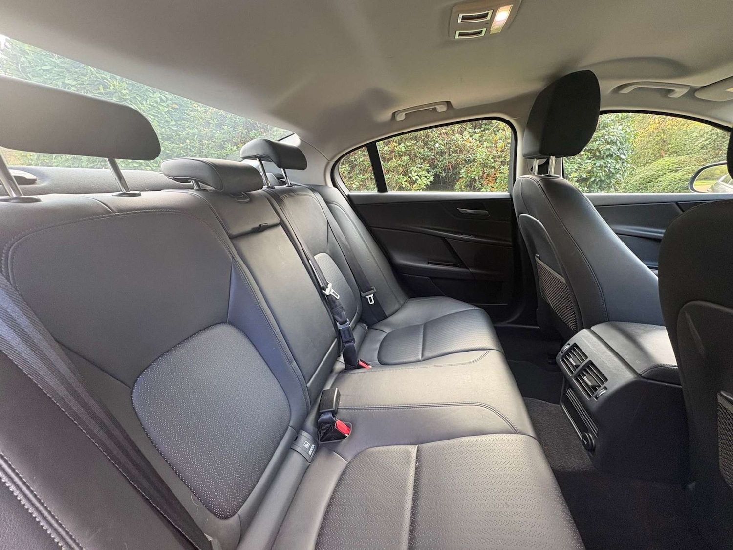 Used Jaguar XE 2017 for sale - 76427356: Photo 22