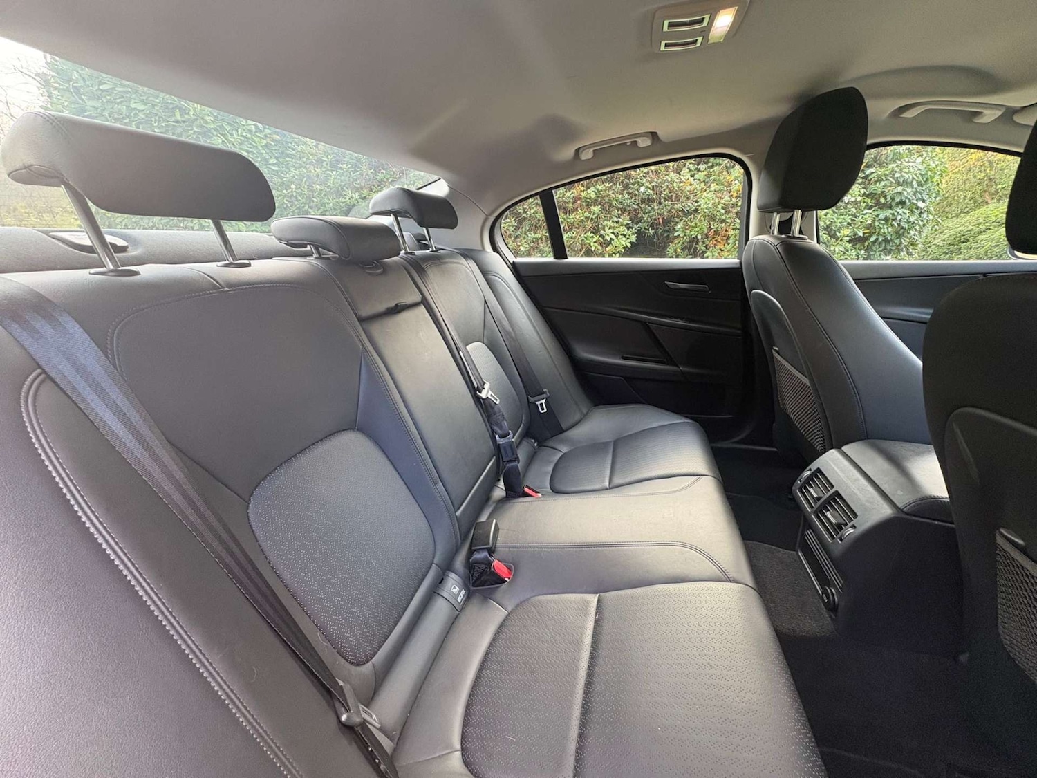 Used Jaguar XE 2017 for sale - 76427356: Photo 23