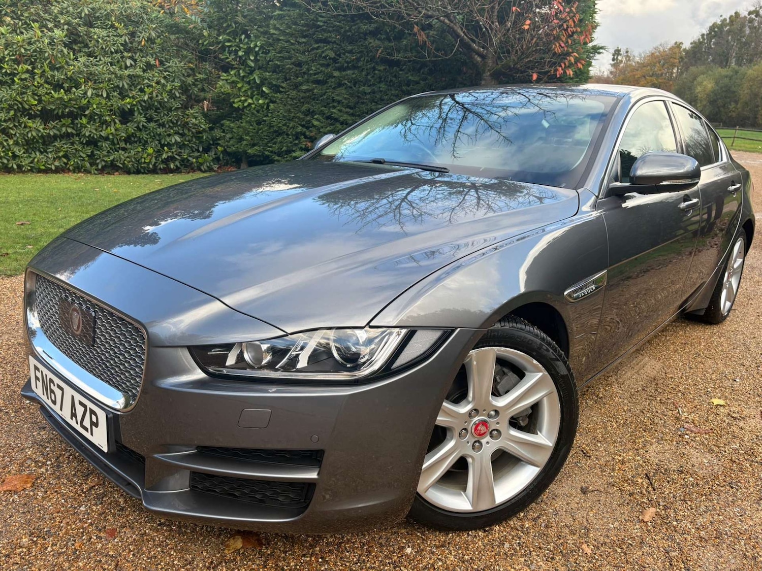 Used Jaguar XE 2017 for sale - 76427356: Photo 3