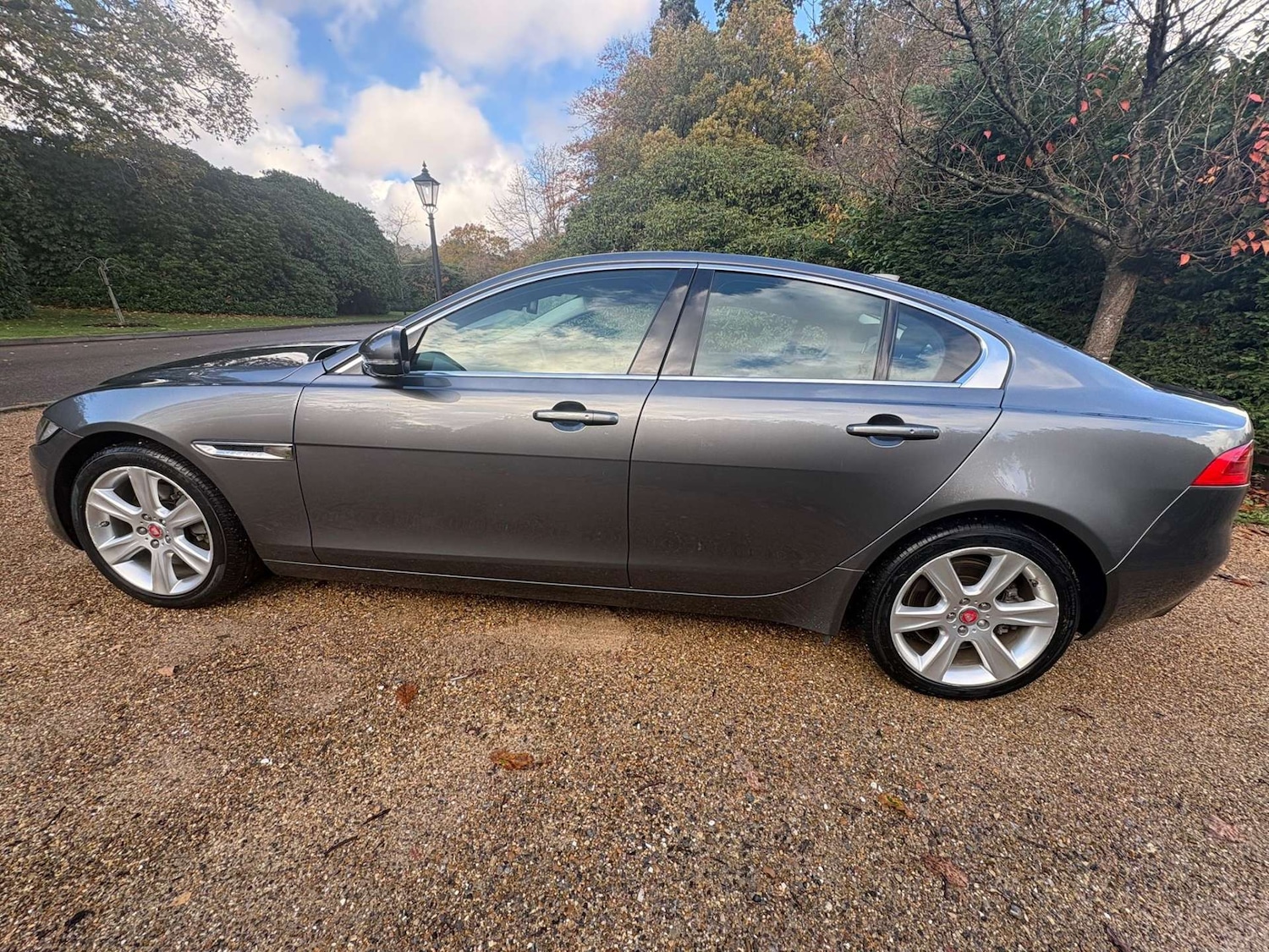 Used Jaguar XE 2017 for sale - 76427356: Photo 7