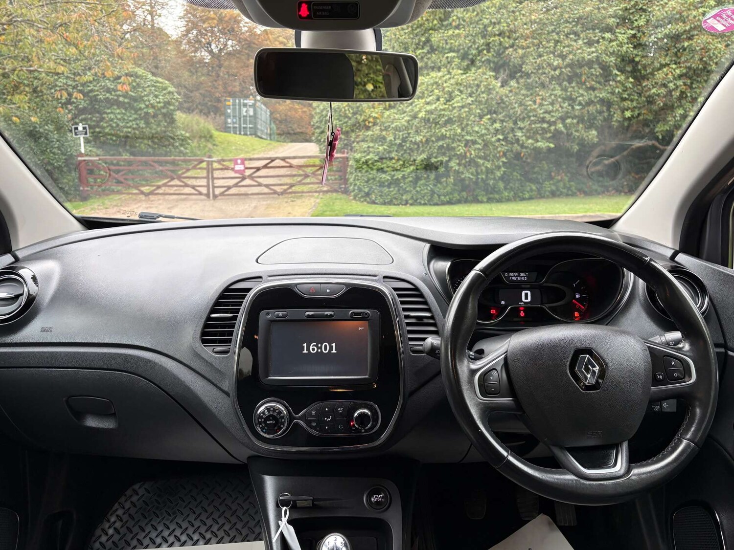 Used Renault Captur 2017 for sale - 76287431: Photo 10