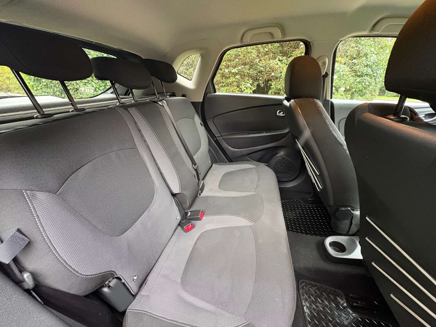 Used Renault Captur 2017 for sale - 76287431: Photo 11