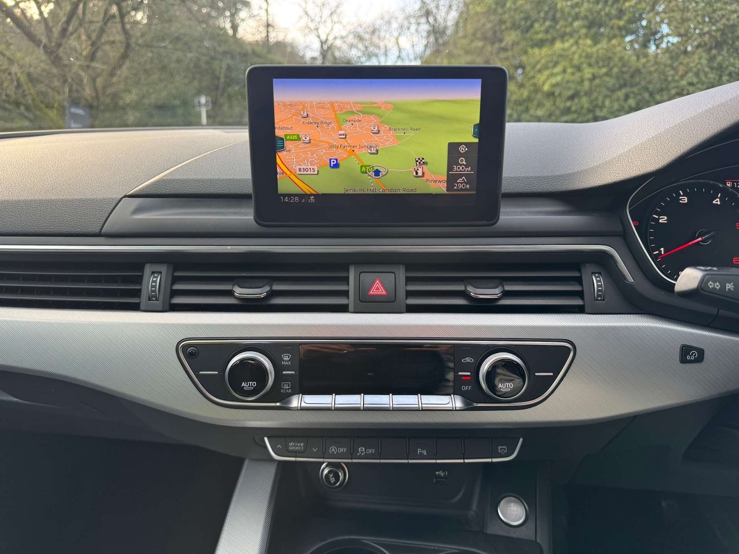 Used Audi A4 2019 for sale - 77227822: Photo 44