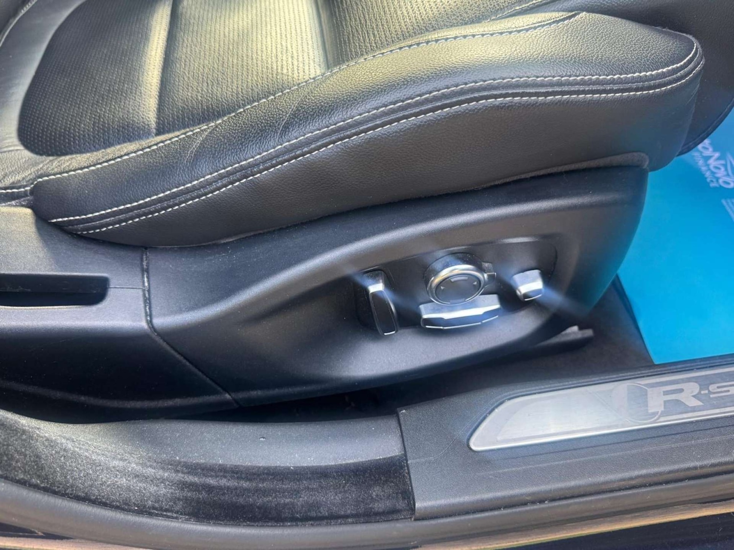 Used Jaguar XE 2017 for sale - 77038559: Photo 12