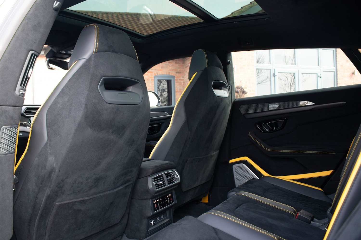 Used Lamborghini Urus 2025 for sale - 78067618: Photo 17