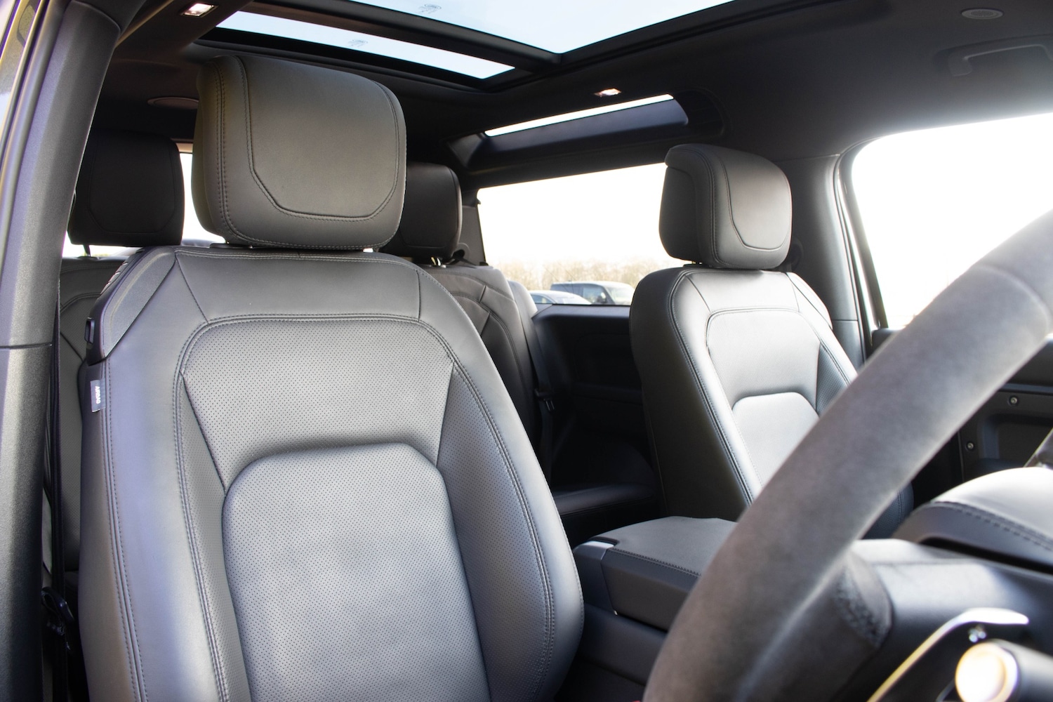 Used Land Rover Defender 2023 for sale - 77363718: Photo 14