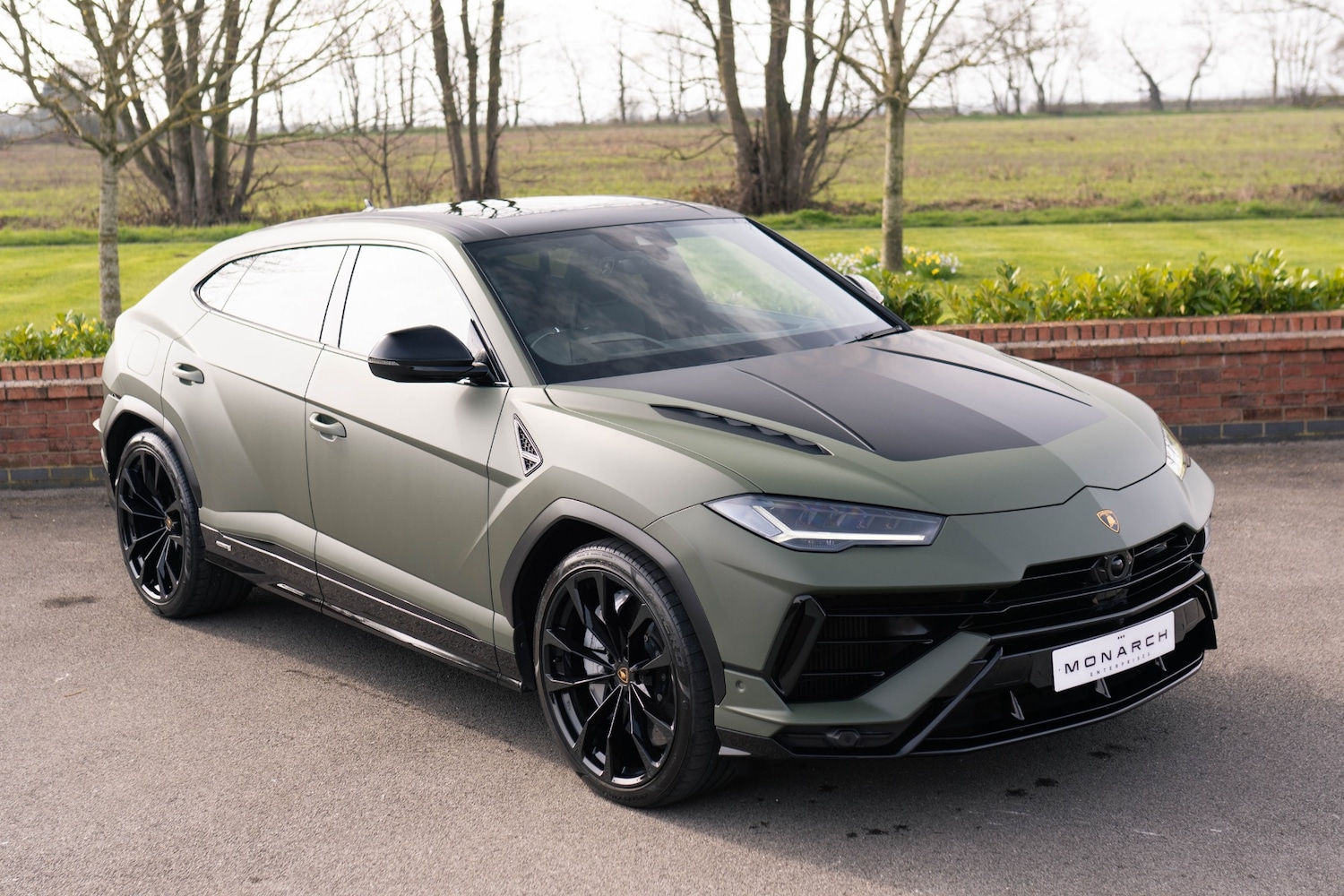 Used Lamborghini Urus 2023 for sale - 78001334: Photo 2