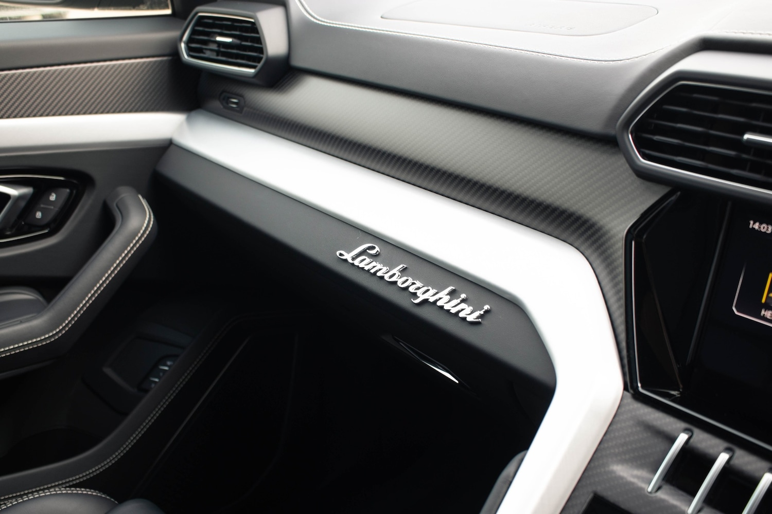 Used Lamborghini Urus 2023 for sale - 78001334: Photo 30