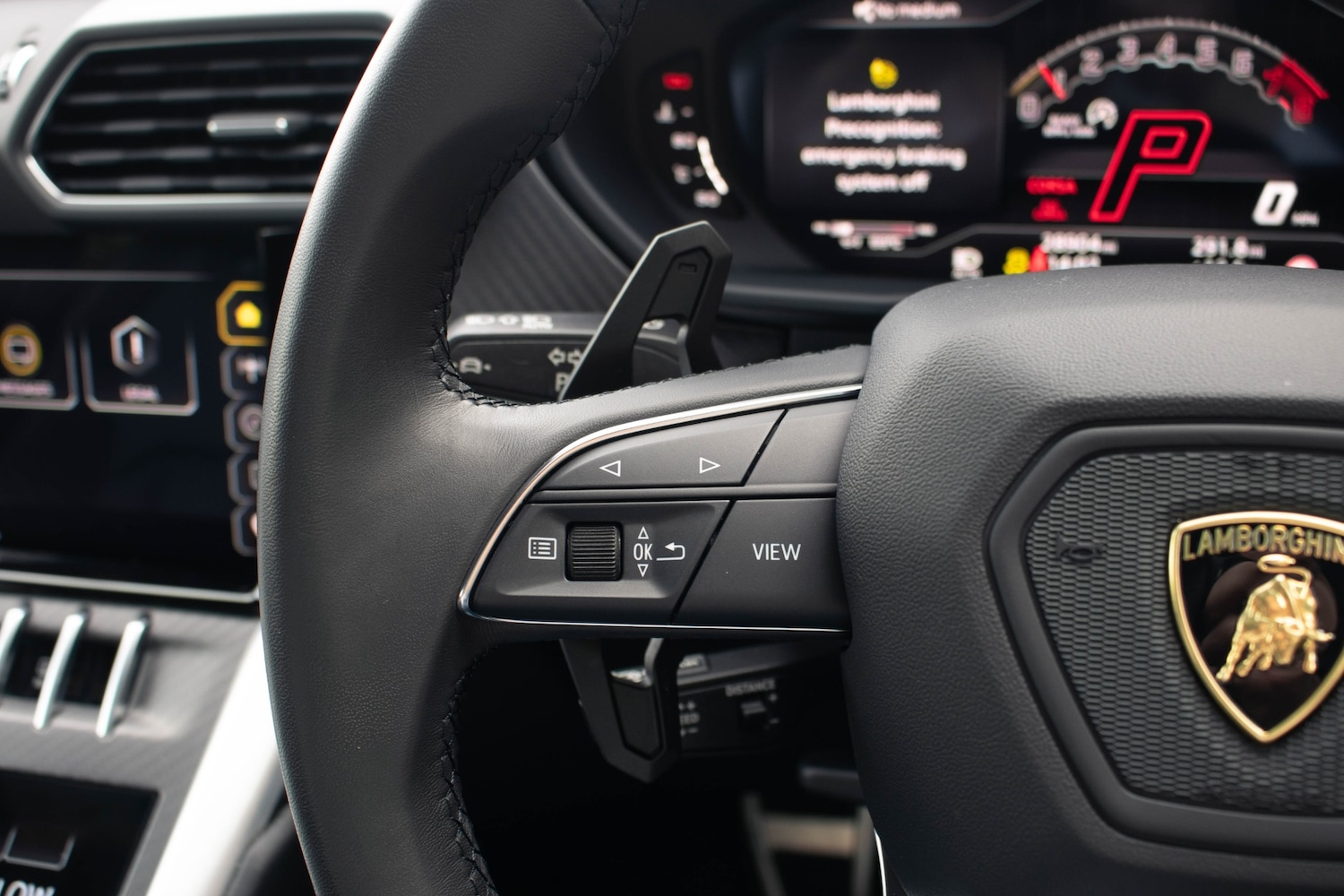 Used Lamborghini Urus 2023 for sale - 78001334: Photo 33