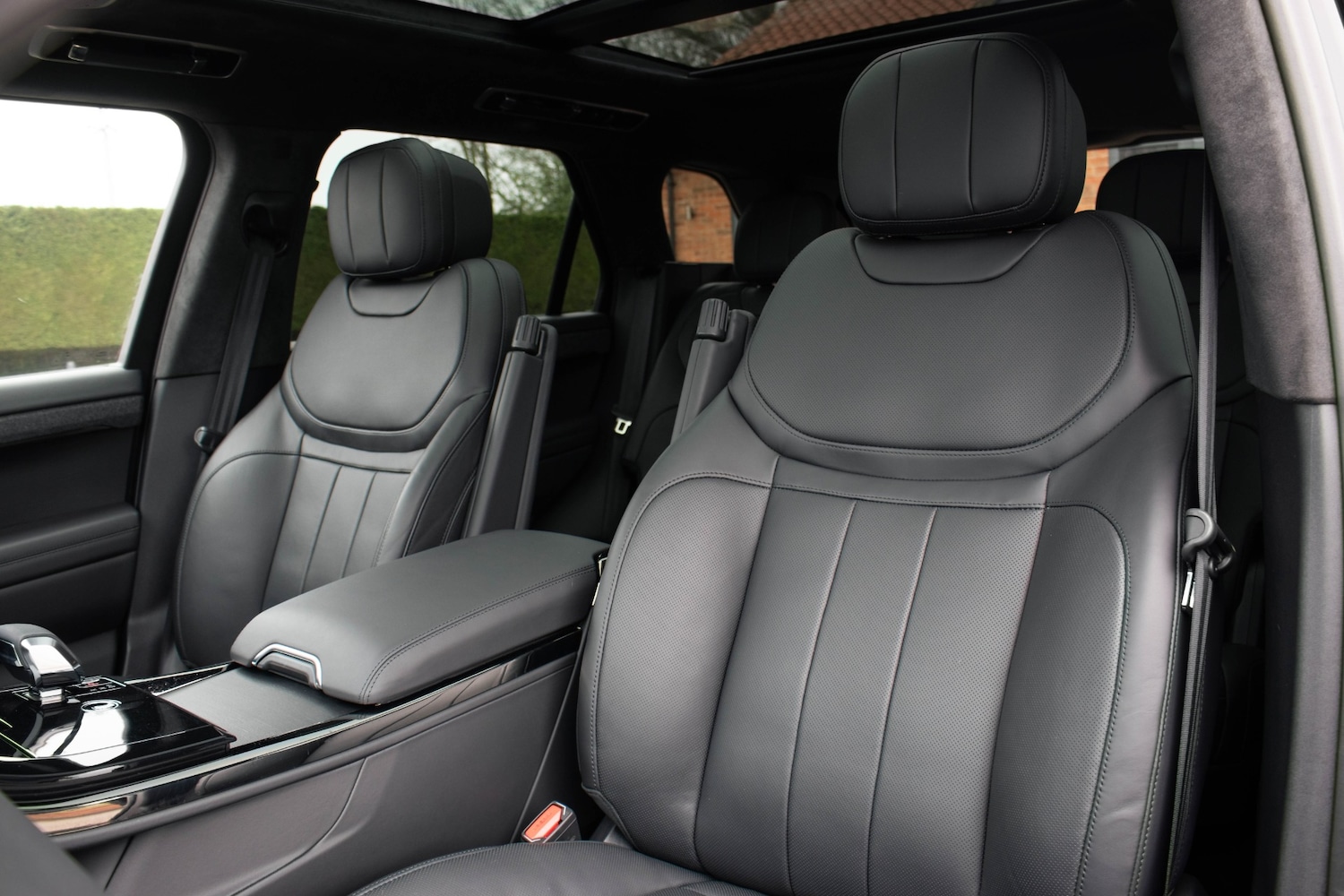 Used Land Rover Range Rover Sport 2024 for sale - 77804302: Photo 12