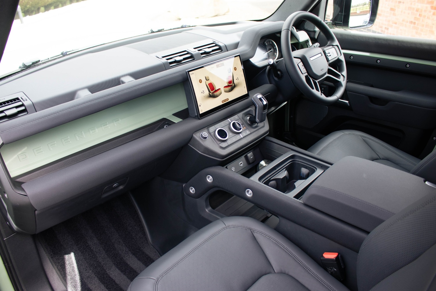 Used Land Rover Defender 2023 for sale - 78055159: Photo 12