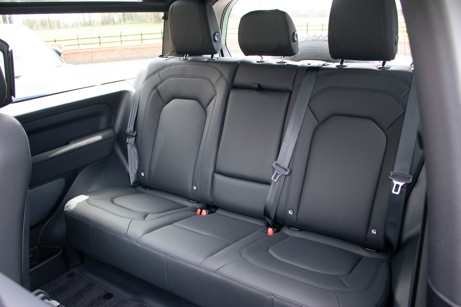 Used Land Rover Defender 2023 for sale - 78055159: Photo 16