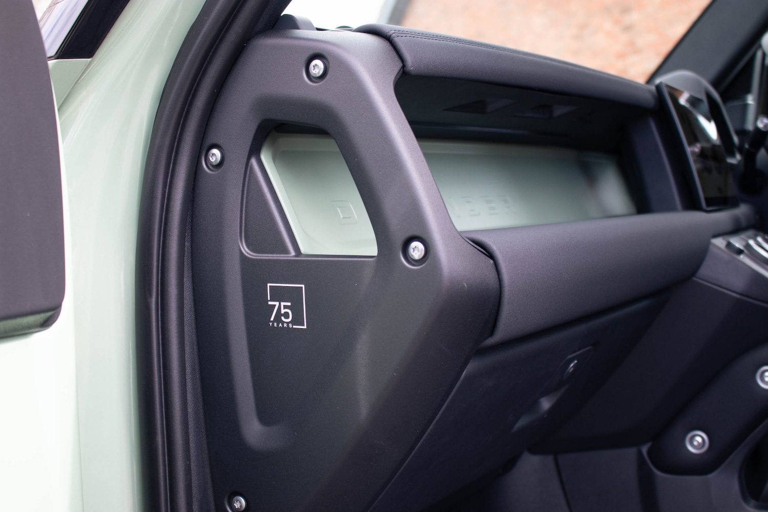 Used Land Rover Defender 2023 for sale - 78055159: Photo 17