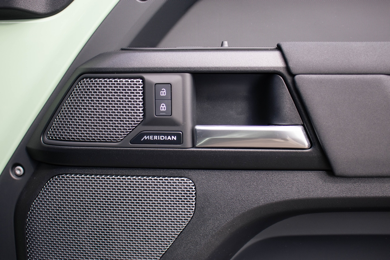 Used Land Rover Defender 2023 for sale - 78055159: Photo 18