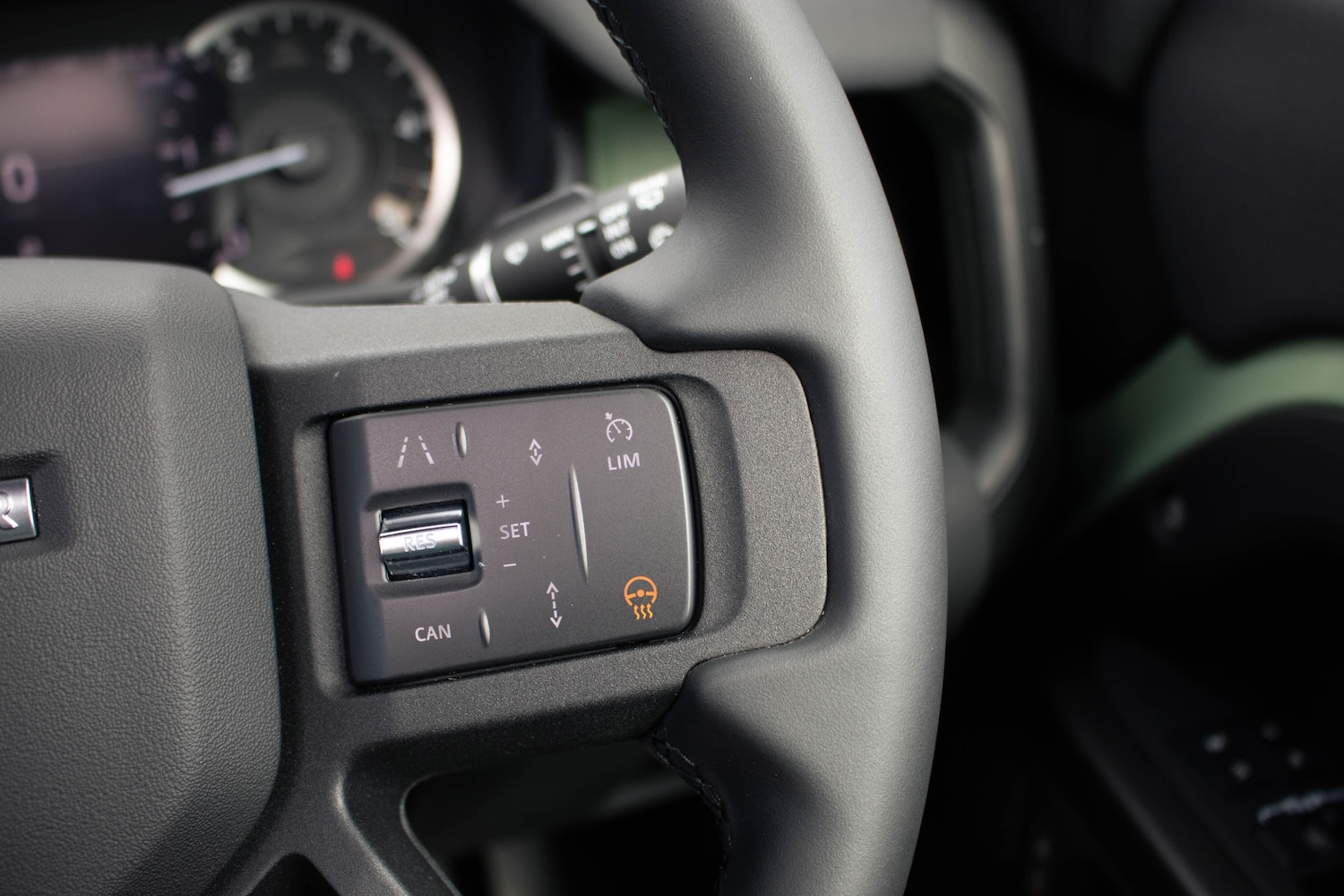 Used Land Rover Defender 2023 for sale - 78055159: Photo 25