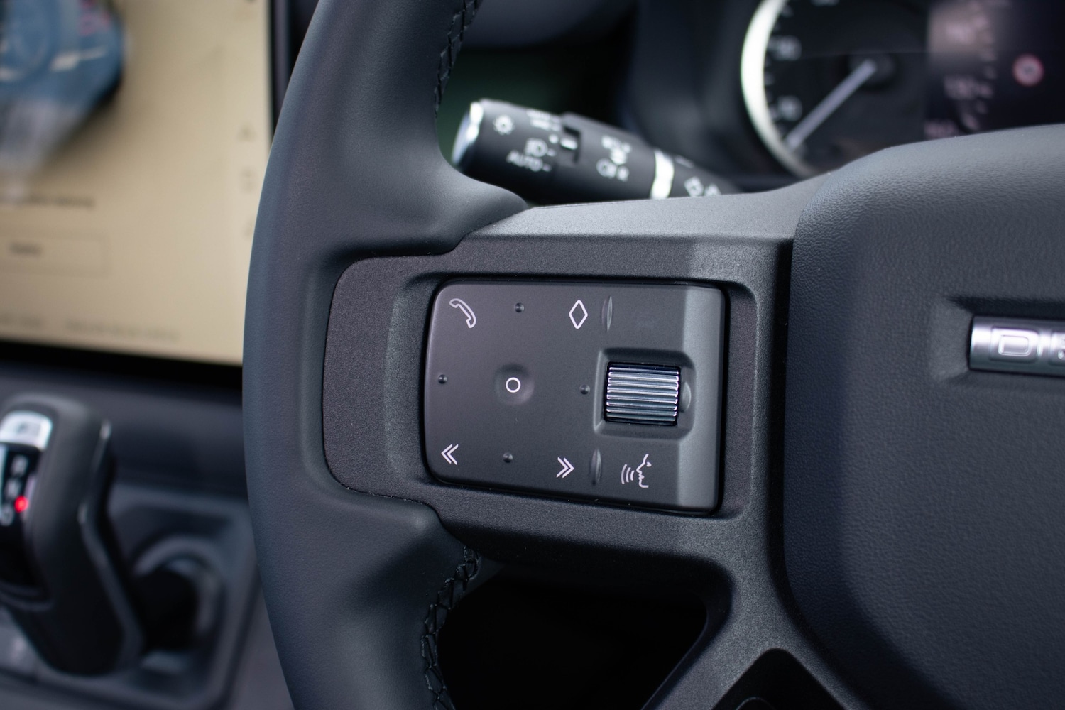 Used Land Rover Defender 2023 for sale - 78055159: Photo 26