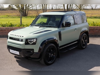 Used Land Rover Defender 2023 for sale - 78055159: Photo