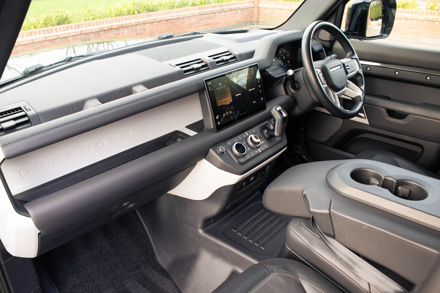 Used Land Rover Defender 2023 for sale - 77045784: Photo 13