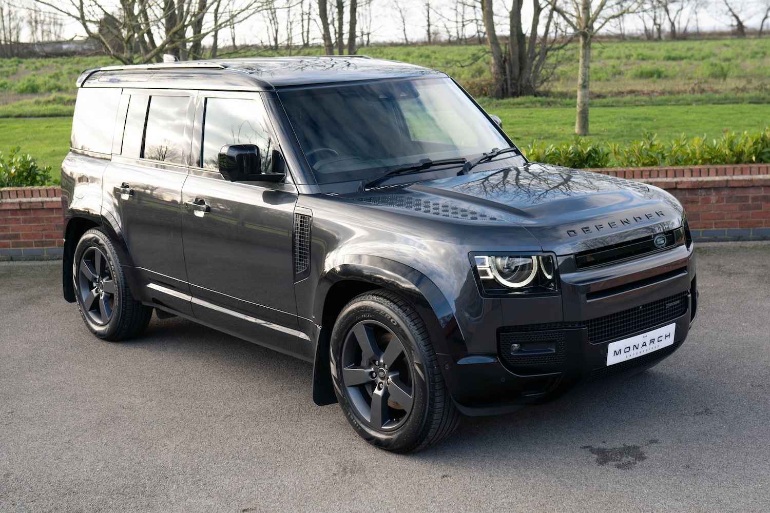 Used Land Rover Defender 2023 for sale - 77045784: Photo 2