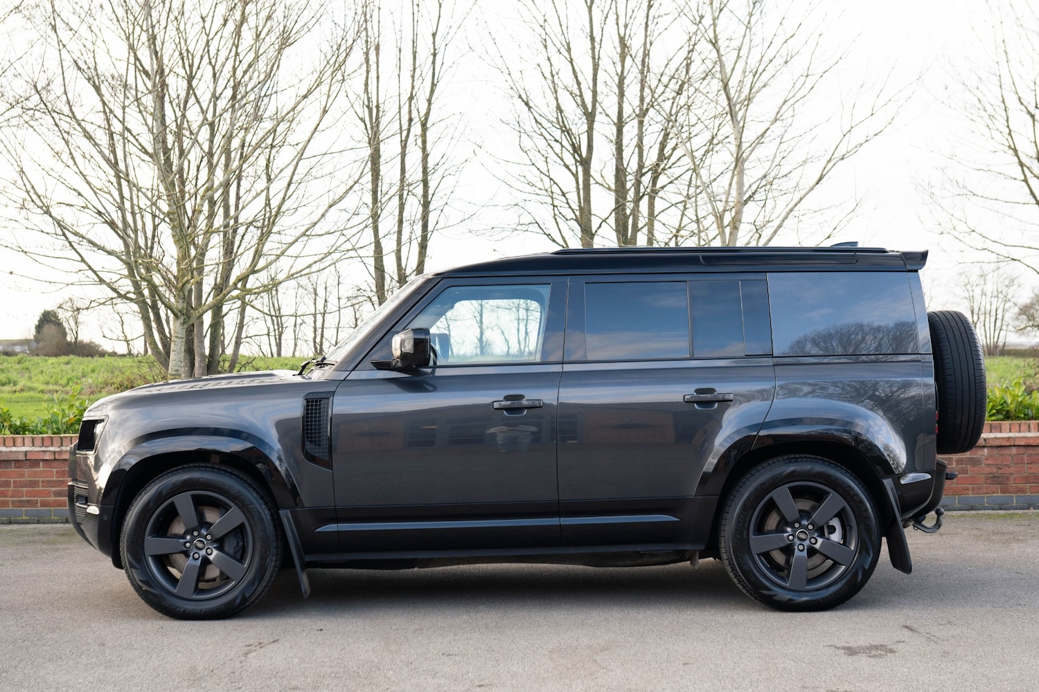 Used Land Rover Defender 2023 for sale - 77045784: Photo 9