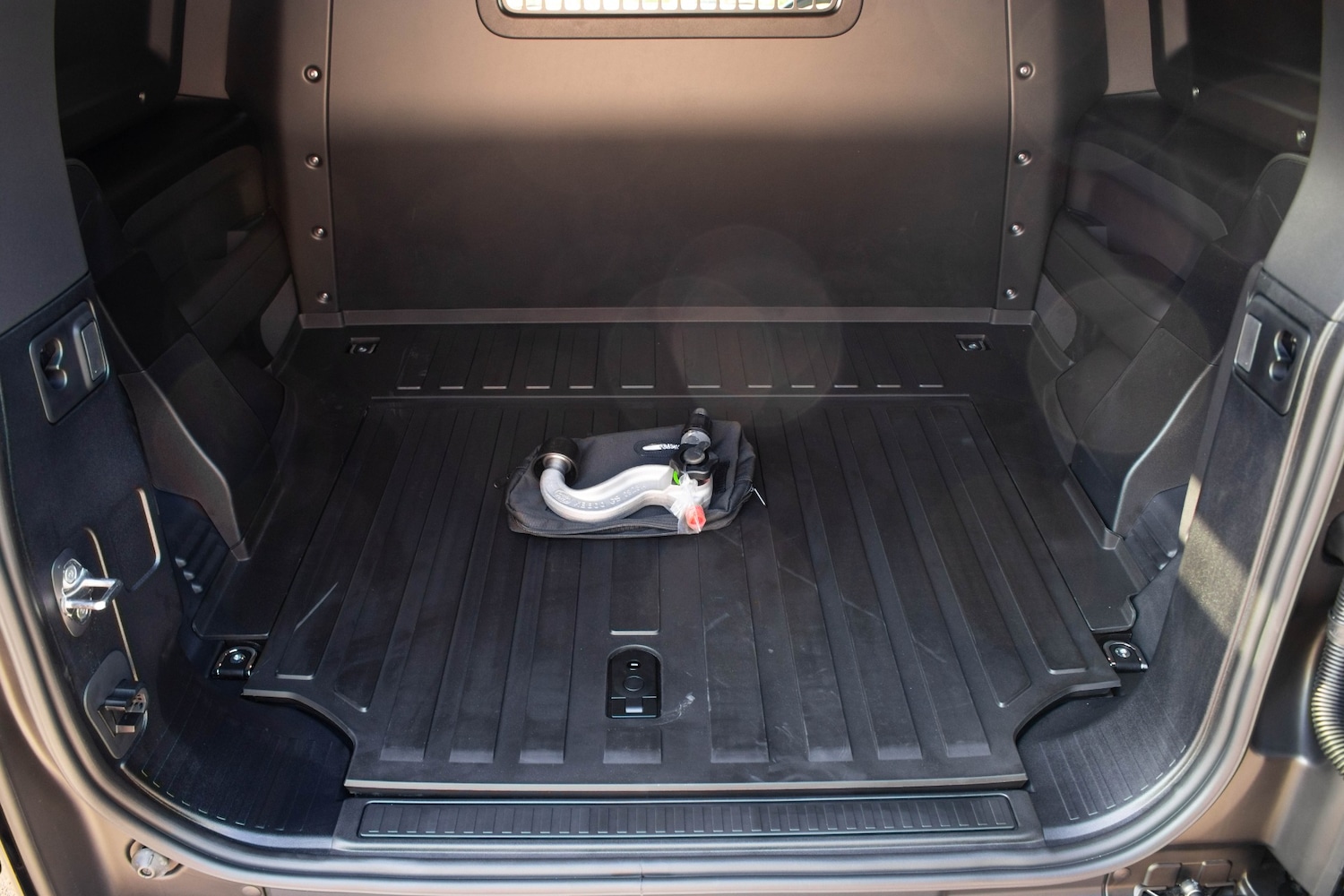 Used Land Rover Defender 90 2026 for sale - 77763152: Photo 14