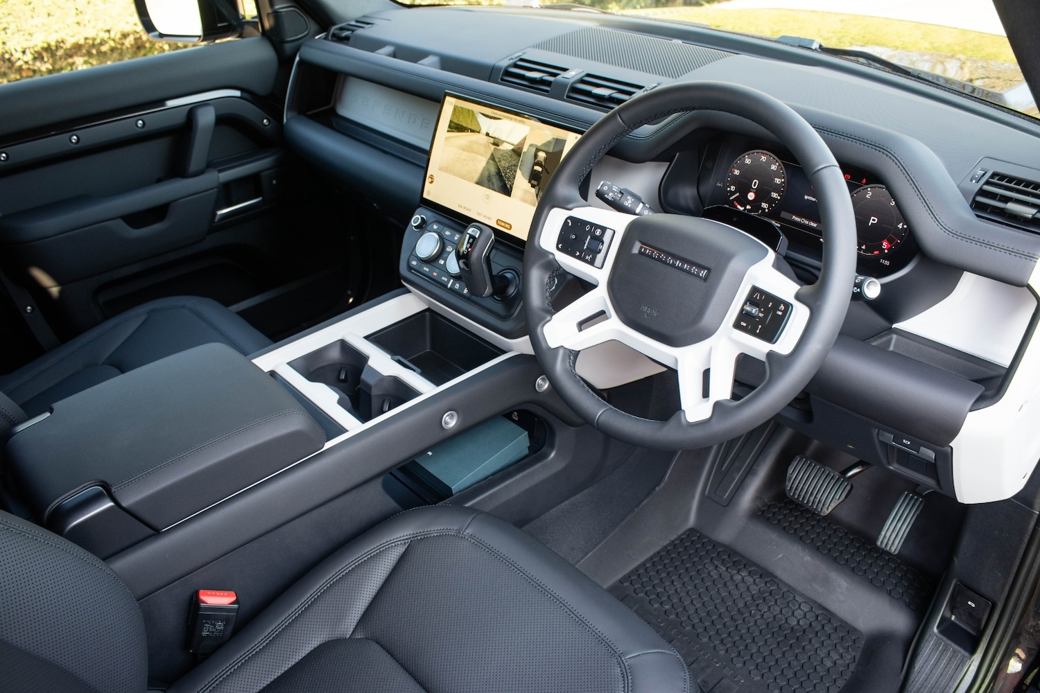 Used Land Rover Defender 90 2026 for sale - 77763152: Photo 15