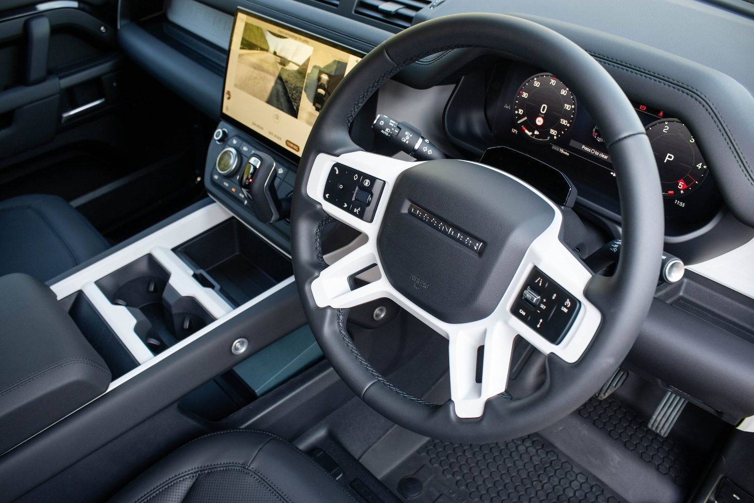 Used Land Rover Defender 90 2026 for sale - 77763152: Photo 16