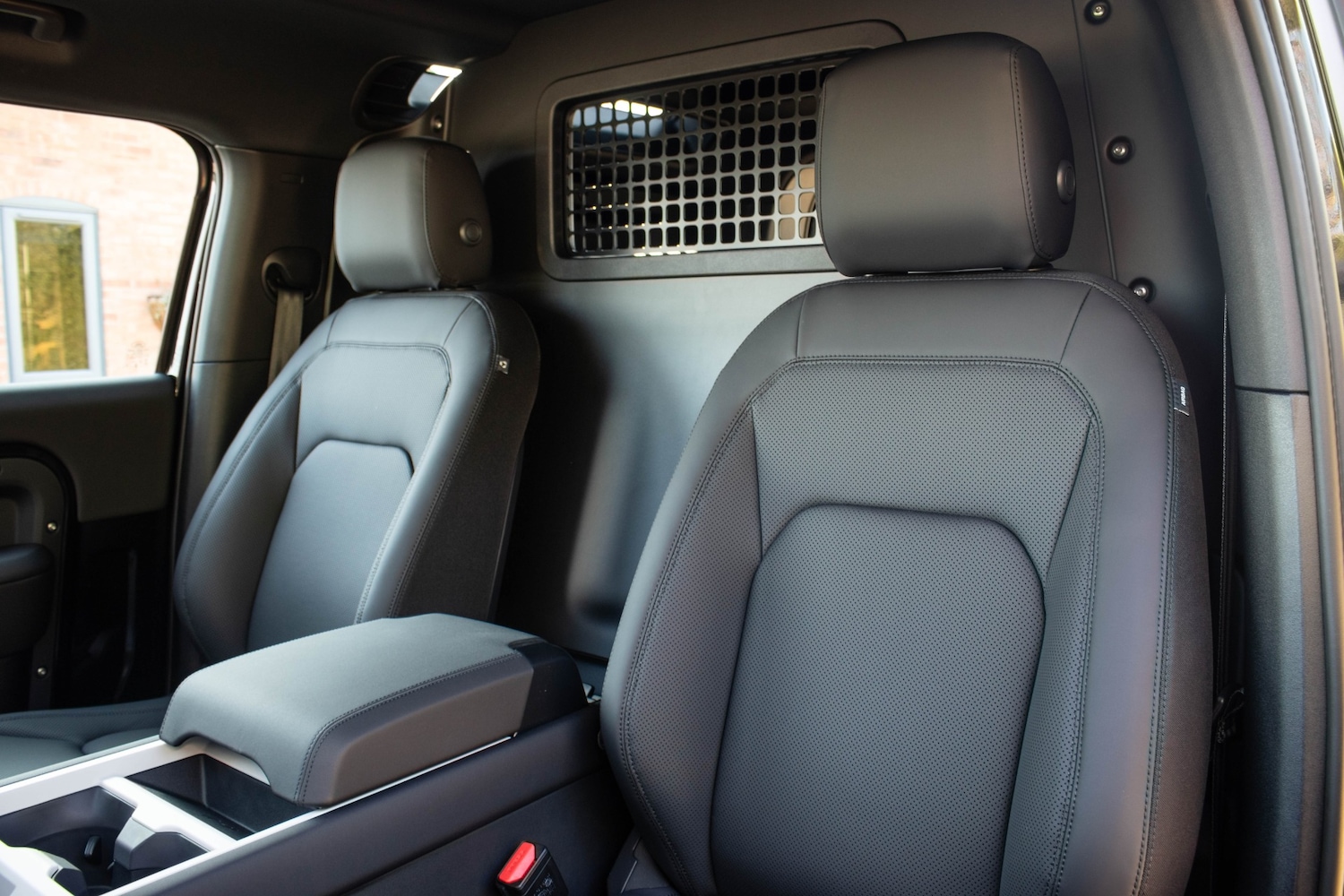 Used Land Rover Defender 90 2026 for sale - 77763152: Photo 20