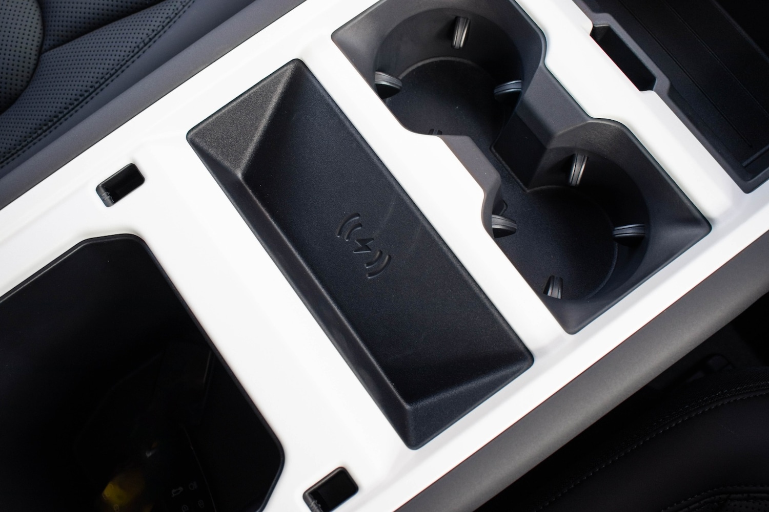 Used Land Rover Defender 90 2026 for sale - 77763152: Photo 22