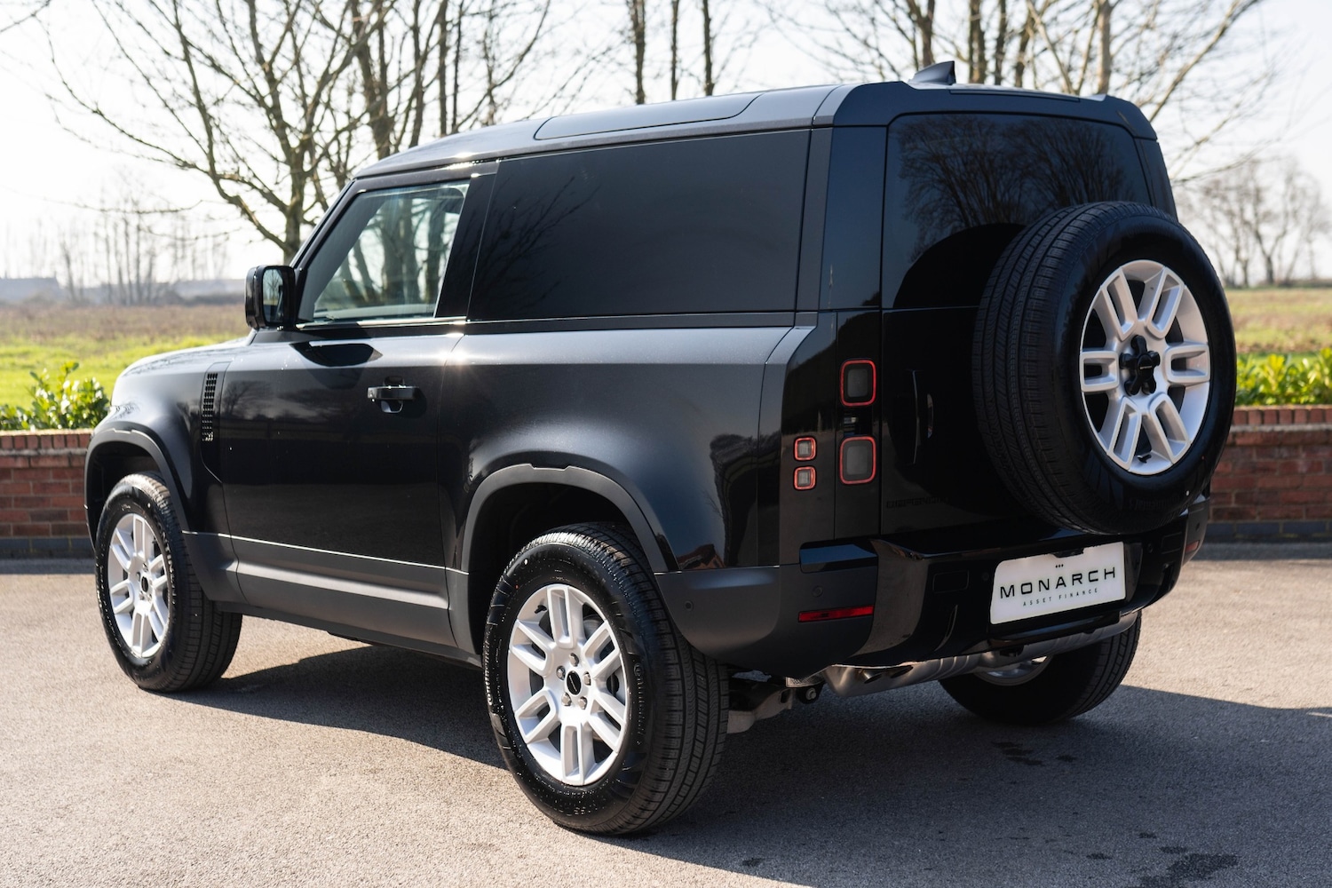 Used Land Rover Defender 90 2026 for sale - 77763152: Photo 9