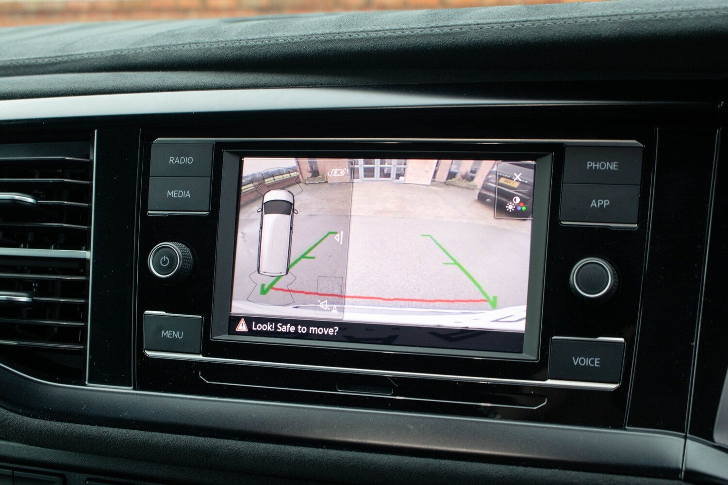 Used Volkswagen Transporter 2023 for sale - 76958816: Photo 39