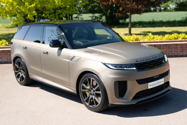 Used Land Rover Range Rover Sport 2024 for sale - 74635589: Photo 2