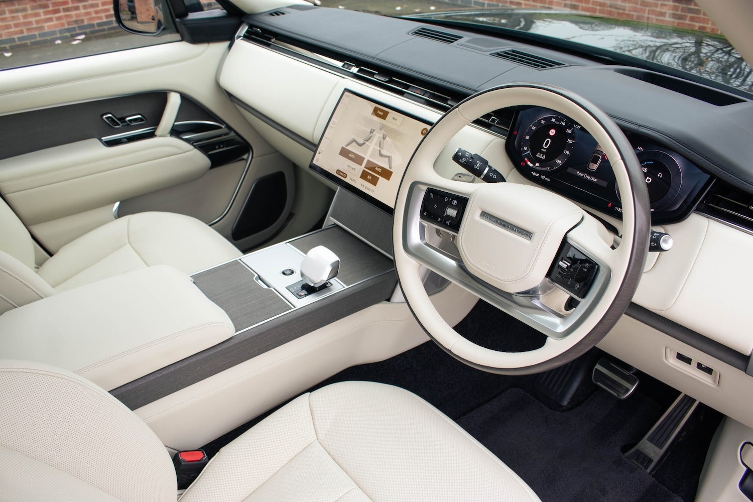 Used Land Rover Range Rover 2024 for sale - 76532530: Photo 8