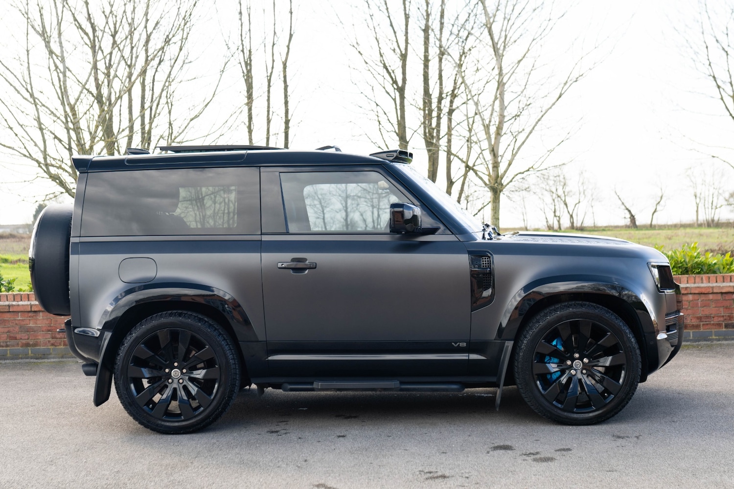 Used Land Rover Defender 2021 for sale - 77843050: Photo 11