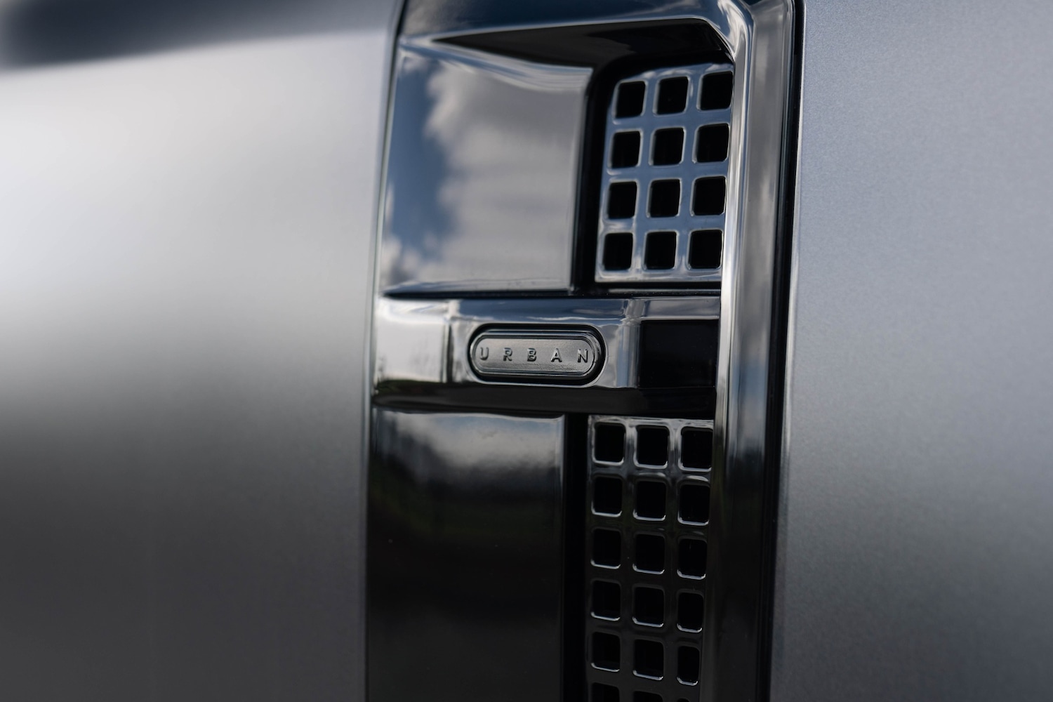 Used Land Rover Defender 2021 for sale - 77843050: Photo 14