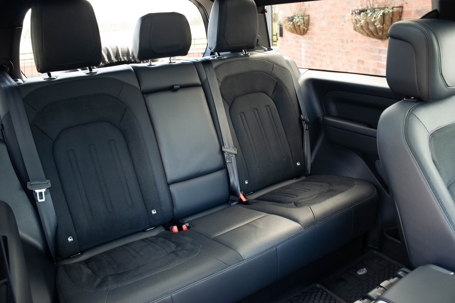 Used Land Rover Defender 2021 for sale - 77843050: Photo 22