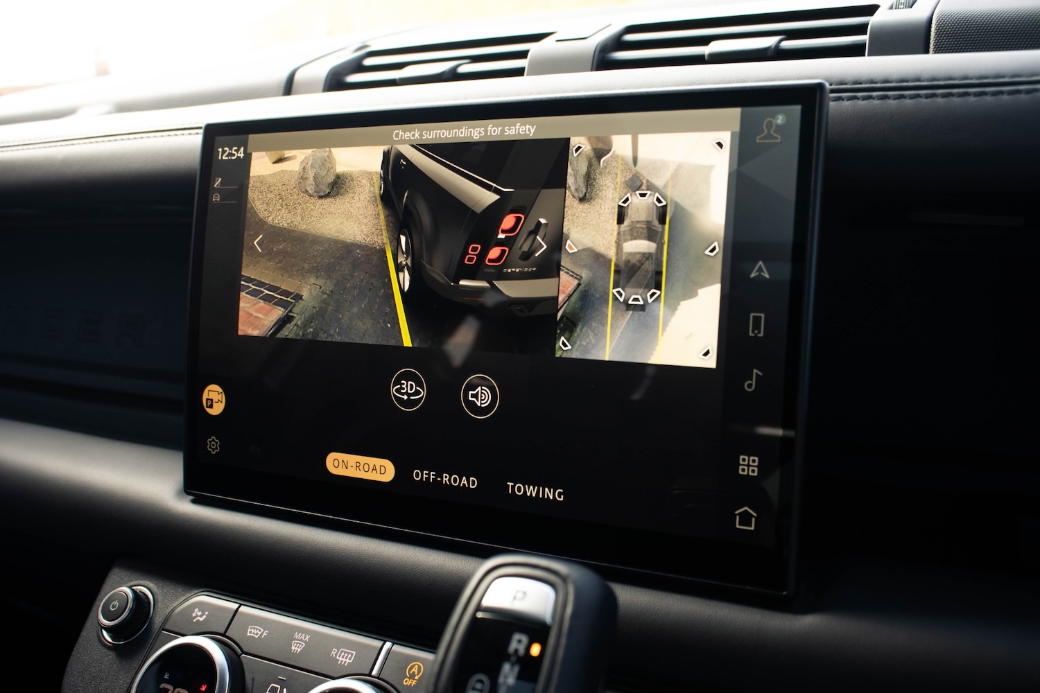 Used Land Rover Defender 2021 for sale - 77843050: Photo 32