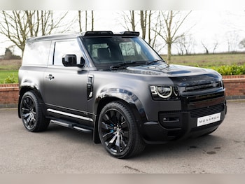 Used Land Rover Defender 2021 for sale - 77843050: Photo