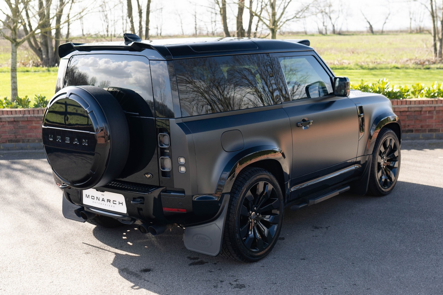 Used Land Rover Defender 2021 for sale - 77843050: Photo 6