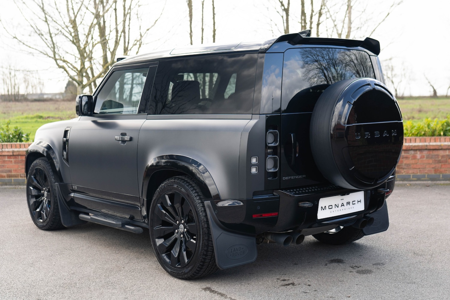 Used Land Rover Defender 2021 for sale - 77843050: Photo 9
