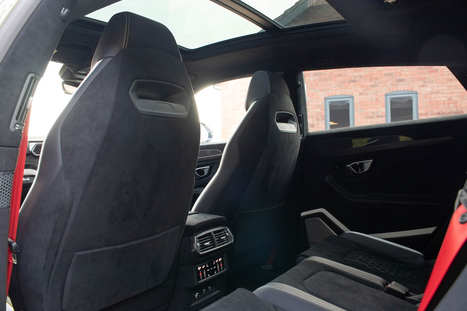 Used Lamborghini Urus 2025 for sale - 77136182: Photo 19