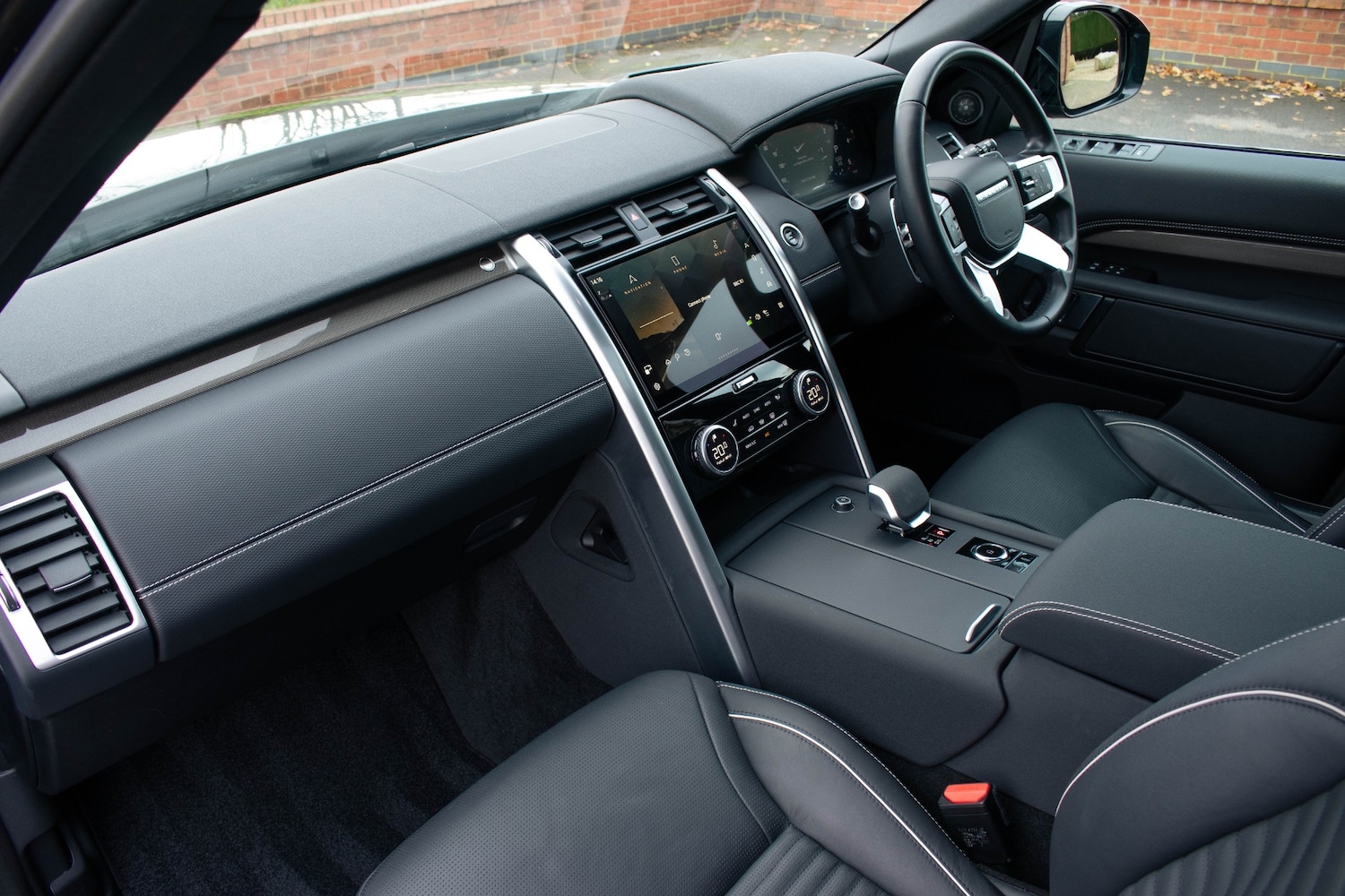 Used Land Rover Discovery 2023 for sale - 76627202: Photo 14