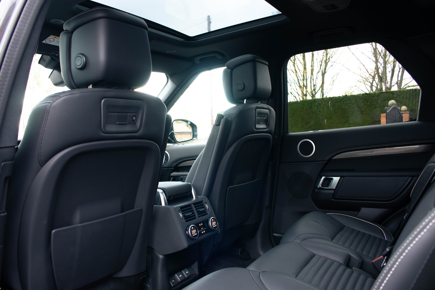 Used Land Rover Discovery 2023 for sale - 76627202: Photo 18